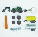 00402 Breloczek - ciągnik rolniczy Fendt 930 Vario + akcesoria + przyczepy