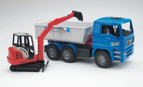 02746 MAN z kontenerem + minikoparka Schaeff